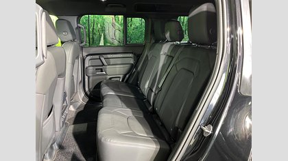Defender 110 4