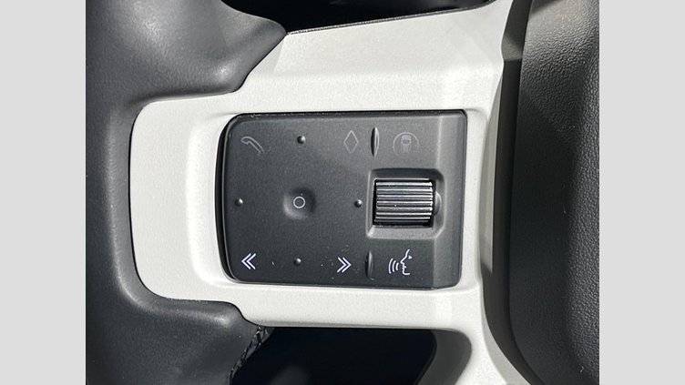 2024 認定中古車 Land Rover Defender 110 サントリーニブラック D350 ディーゼルマイルドハイブリッド X-Dynamic SE