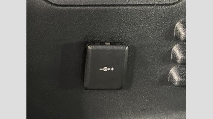 Defender 110 57
