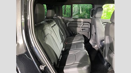Defender 110 21