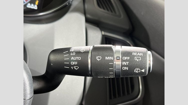 2018 認定中古車 Jaguar E-Pace サントリーニ ブラック D180 オートマチック全輪駆動 Standard