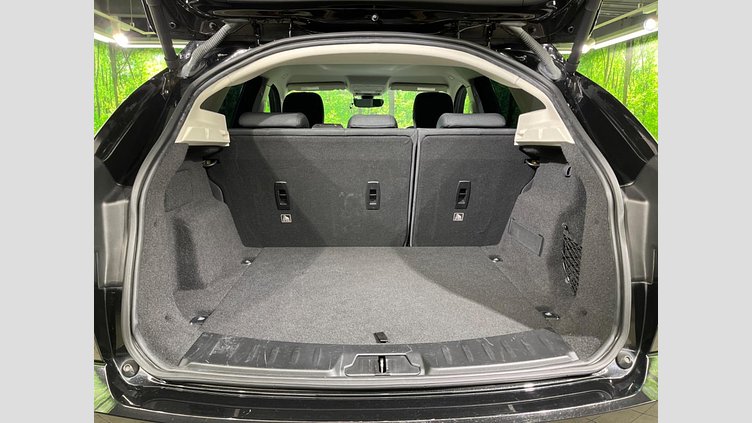 2018 認定中古車 Jaguar E-Pace サントリーニ ブラック D180 オートマチック全輪駆動 Standard