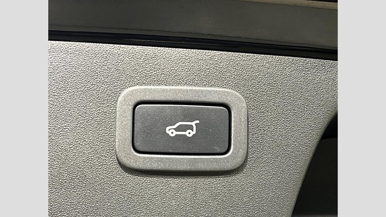 2018 認定中古車 Jaguar E-Pace サントリーニ ブラック D180 オートマチック全輪駆動 Standard