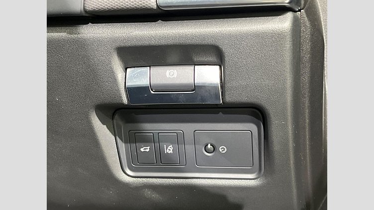 2018 認定中古車 Jaguar E-Pace サントリーニ ブラック D180 オートマチック全輪駆動 Standard