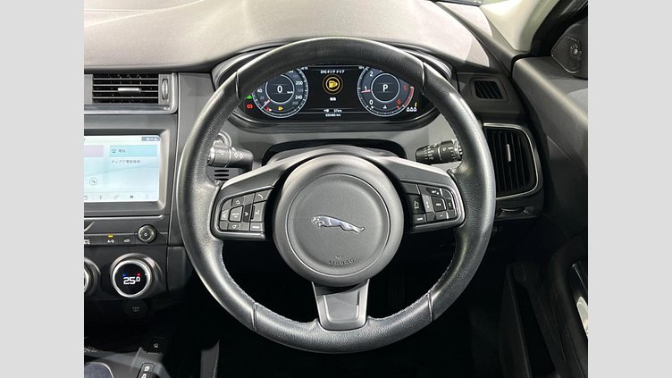 2018 認定中古車 Jaguar E-Pace サントリーニ ブラック D180 オートマチック全輪駆動 Standard