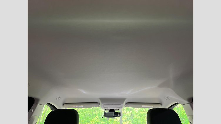 2018 認定中古車 Jaguar E-Pace サントリーニ ブラック D180 オートマチック全輪駆動 Standard