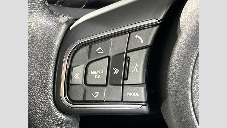 2018 認定中古車 Jaguar E-Pace サントリーニ ブラック D180 オートマチック全輪駆動 Standard