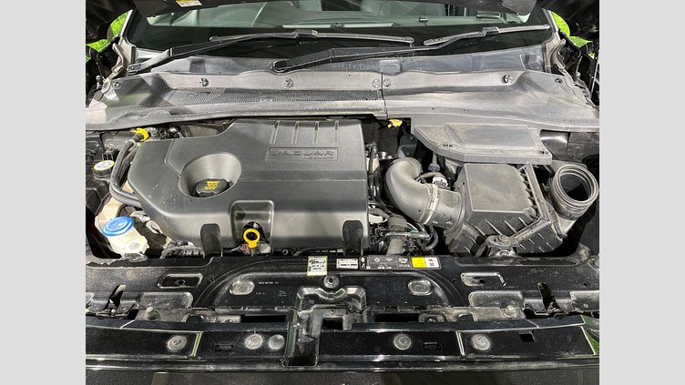 2018 認定中古車 Jaguar E-Pace サントリーニ ブラック D180 オートマチック全輪駆動 Standard