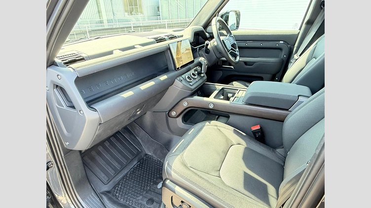 2022 認定中古車 Land Rover Defender 110 カルパチアングレイ D300 AWD（AT） X-DYNAMIC HSE