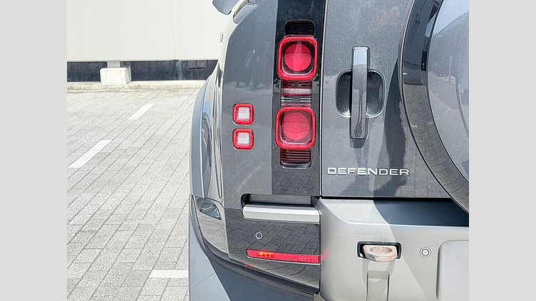 2022 認定中古車 Land Rover Defender 110 カルパチアングレイ D300 AWD（AT） X-DYNAMIC HSE