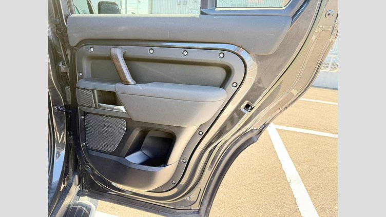 2022 認定中古車 Land Rover Defender 110 カルパチアングレイ D300 AWD（AT） X-DYNAMIC HSE