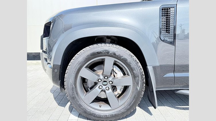 2022 認定中古車 Land Rover Defender 110 カルパチアングレイ D300 AWD（AT） X-DYNAMIC HSE