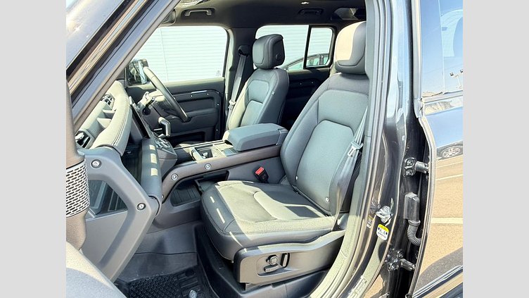 2022 認定中古車 Land Rover Defender 110 カルパチアングレイ D300 AWD（AT） X-DYNAMIC HSE