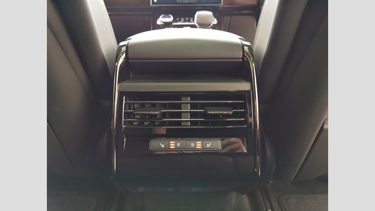 2023 認定中古車 Land Rover Range Rover Sport ポルトフィーノブルー 3.0リッター6気筒300PSターボチャージドディーゼルMHEV（オートマチック） DYNAMIC SE