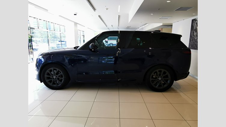 2023 認定中古車 Land Rover Range Rover Sport ポルトフィーノブルー 3.0リッター6気筒300PSターボチャージドディーゼルMHEV（オートマチック） DYNAMIC SE