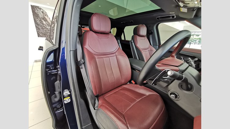 2023 認定中古車 Land Rover Range Rover Sport ポルトフィーノブルー 3.0リッター6気筒300PSターボチャージドディーゼルMHEV（オートマチック） DYNAMIC SE