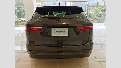 F-Pace 6