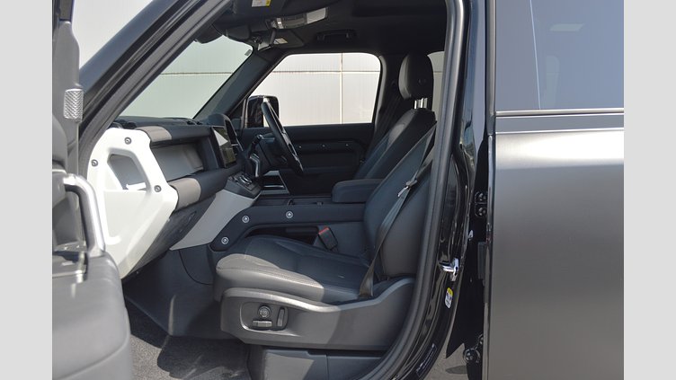 2023 認定中古車 Land Rover Defender 110 アイガーグレイ D300 AWD（AT） X-DYNAMIC SE　イースナー