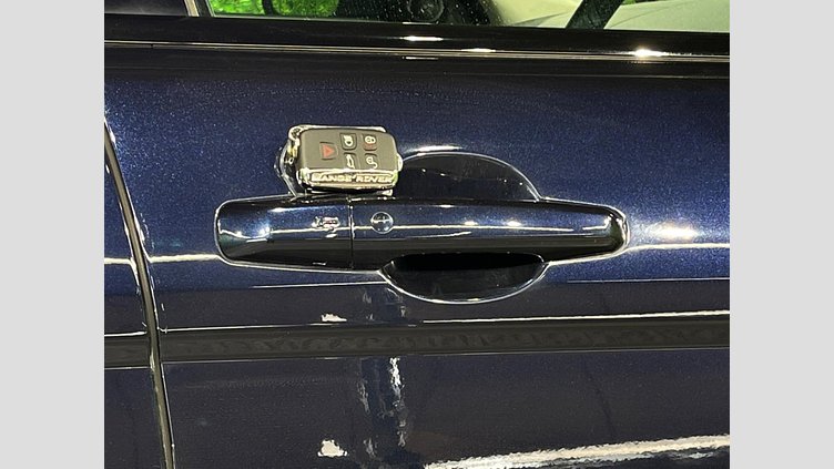 2016 認定中古車 Land Rover Range Rover Evoque Loire Blue 2.0 litre Si4 Petrol ＳＥプラス