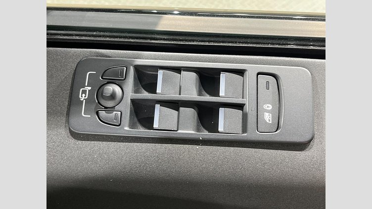 2019 認定中古車 Land Rover Discovery Sport サントリーニブラック D180 AWD（オートマチック） 標準ホイールベース ディスカバリー スポーツ S