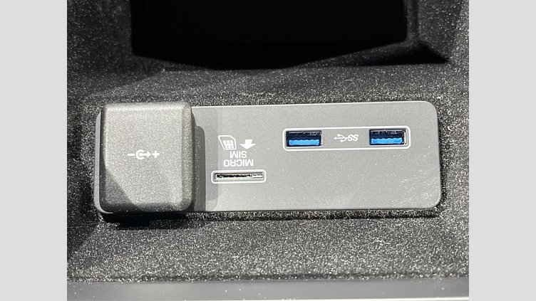 2019 認定中古車 Land Rover Discovery Sport サントリーニブラック D180 AWD（オートマチック） 標準ホイールベース ディスカバリー スポーツ S