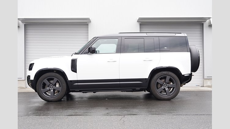 2022 認定中古車 Land Rover Defender 110 フジホワイト D300 AWD（AT） X-DYNAMIC HSE