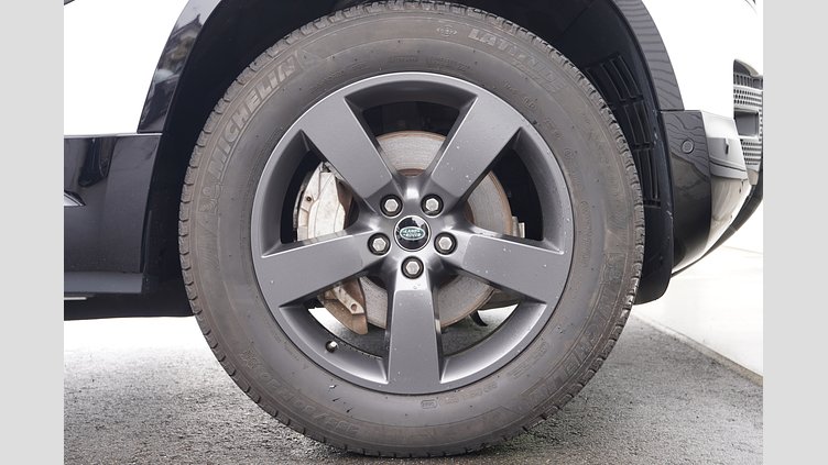 2022 認定中古車 Land Rover Defender 110 フジホワイト D300 AWD（AT） X-DYNAMIC HSE