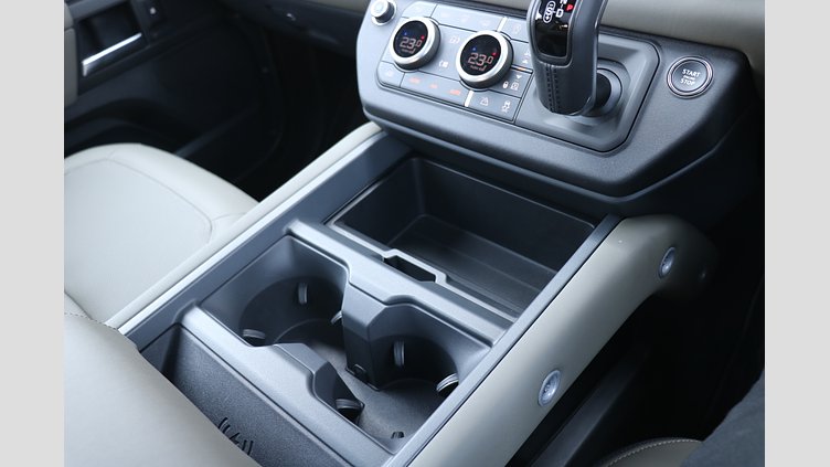 2025 認定中古車 Land Rover Defender 90 パンゲアグリーン D350 ディーゼルマイルドハイブリッド X-Dynamic HSE