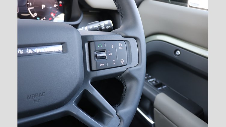 2025 認定中古車 Land Rover Defender 90 パンゲアグリーン D350 ディーゼルマイルドハイブリッド X-Dynamic HSE