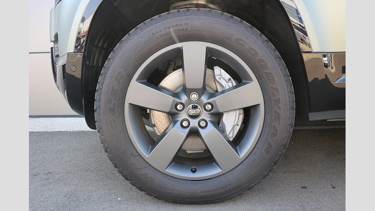 2025 認定中古車 Land Rover Defender 90 パンゲアグリーン D350 ディーゼルマイルドハイブリッド X-Dynamic HSE