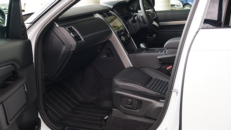2023 Approved Land Rover Discovery Fuji White D250 R-Dynamic S