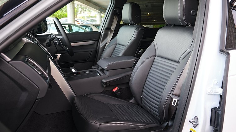 2023 Approved Land Rover Discovery Fuji White D250 R-Dynamic S