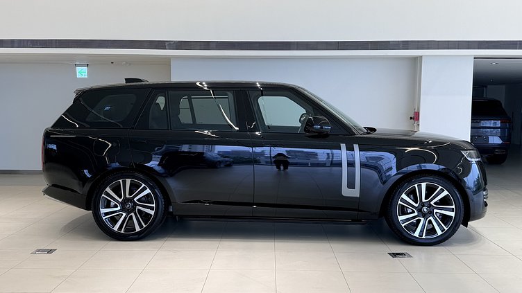 2025 認證中古車 Land Rover Range Rover (1AG) Santorini Black 聖托里尼黑 P400 汽油 (輕油電混合) 長軸距7人座 HSE