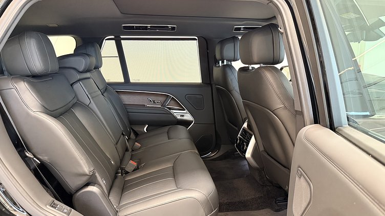 2025 認證中古車 Land Rover Range Rover (1AG) Santorini Black 聖托里尼黑 P400 汽油 (輕油電混合) 長軸距7人座 HSE