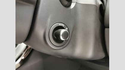 Range Rover Velar 24