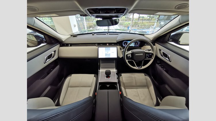 2024 認定中古車 Land Rover Range Rover Velar サントリーニブラック D200マイルドハイブリッド（ディーゼル） スタンダードホイールベース Dynamic SE