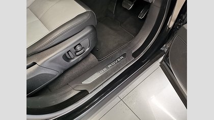 Range Rover Velar 37