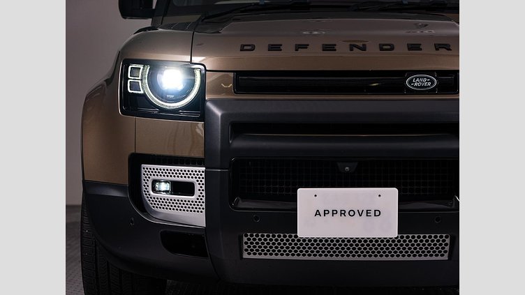 2021 認定中古車 Land Rover Defender 110 ゴンドワナストーン P300 AWD（AT） SE