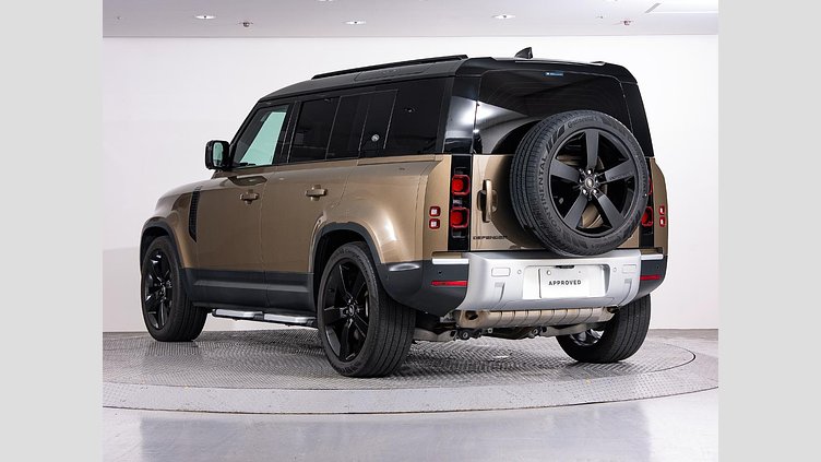 2021 認定中古車 Land Rover Defender 110 ゴンドワナストーン P300 AWD（AT） SE