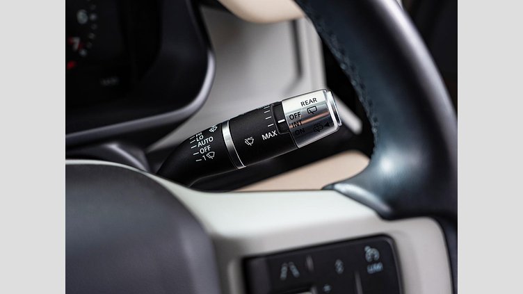 2021 認定中古車 Land Rover Defender 110 ゴンドワナストーン P300 AWD（AT） SE