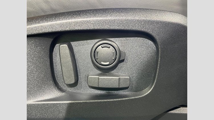 2023 認定中古車 Land Rover Defender 110 カルパチアングレイ D300 AWD（AT） X-DYNAMIC HSE