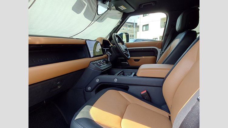 2023 認定中古車 Land Rover Defender 110 フジホワイト D300 AWD（AT） X-DYNAMIC HSE