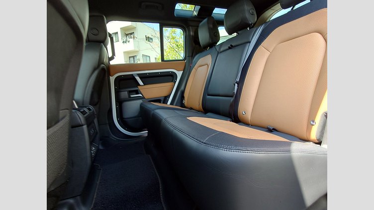 2023 認定中古車 Land Rover Defender 110 フジホワイト D300 AWD（AT） X-DYNAMIC HSE