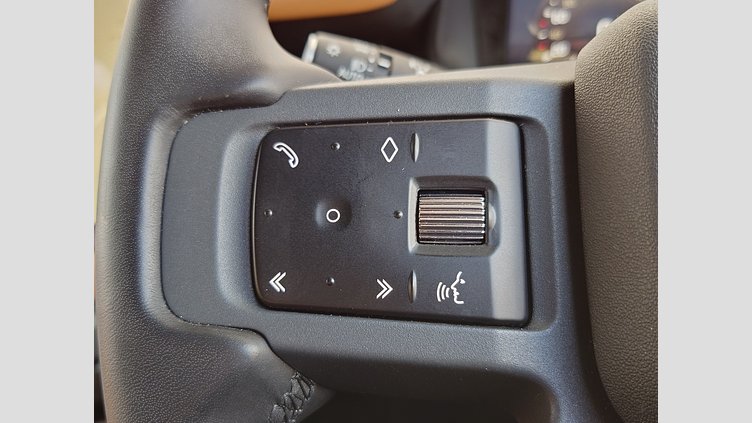 2023 認定中古車 Land Rover Defender 110 フジホワイト D300 AWD（AT） X-DYNAMIC HSE