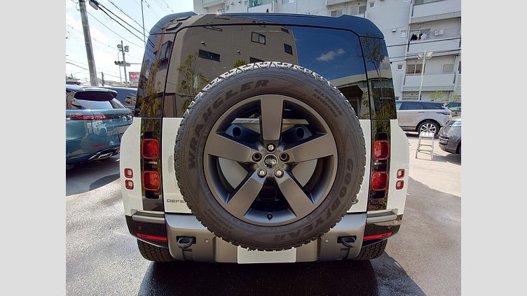 2023 認定中古車 Land Rover Defender 110 フジホワイト D300 AWD（AT） X-DYNAMIC HSE