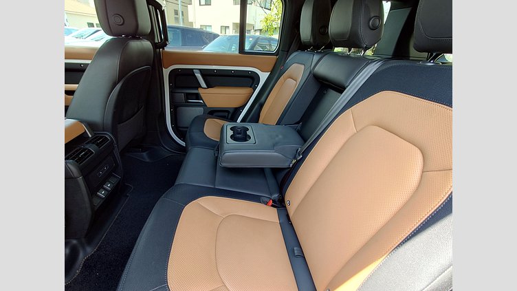 2023 認定中古車 Land Rover Defender 110 フジホワイト D300 AWD（AT） X-DYNAMIC HSE