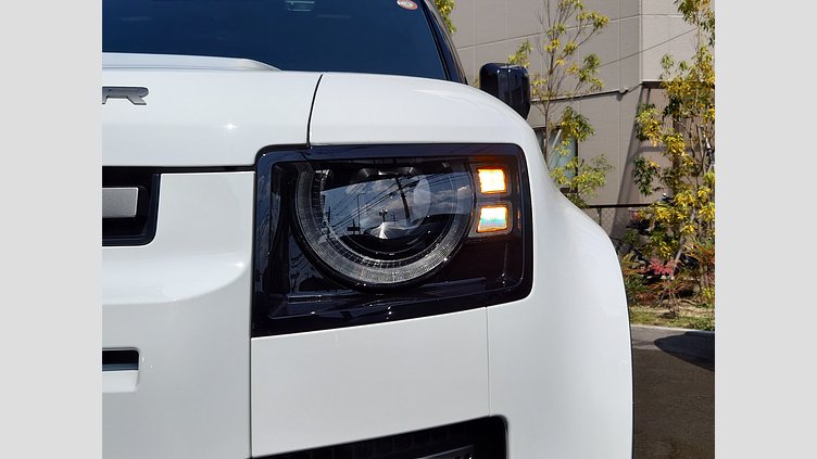 2023 認定中古車 Land Rover Defender 110 フジホワイト D300 AWD（AT） X-DYNAMIC HSE