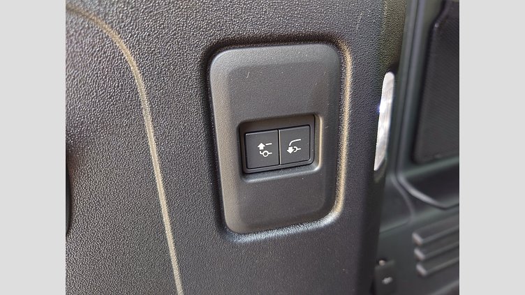 2023 認定中古車 Land Rover Defender 110 フジホワイト D300 AWD（AT） X-DYNAMIC HSE