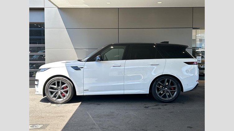 2023 認定中古車 Land Rover Range Rover Sport フジホワイト 3.0リッター6気筒300PSターボチャージドディーゼルMHEV（オートマチック） AUTOBIOGRAPHY