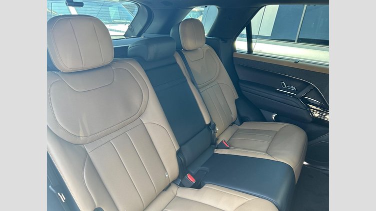 2023 認定中古車 Land Rover Range Rover Sport フジホワイト 3.0リッター6気筒300PSターボチャージドディーゼルMHEV（オートマチック） AUTOBIOGRAPHY
